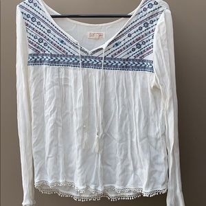 Flowy long sleeve white shirt